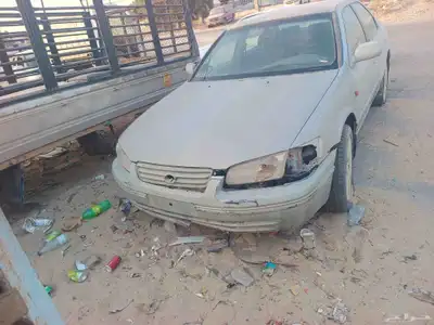 تويوتا كامري 2002 للبيع قطع غيار فقط تشاليح الدمام 0