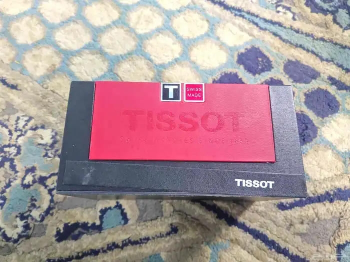 ساعة جديده لم تستخدم ماركة غنيه عن التعريف. صناعة سويسرية 2