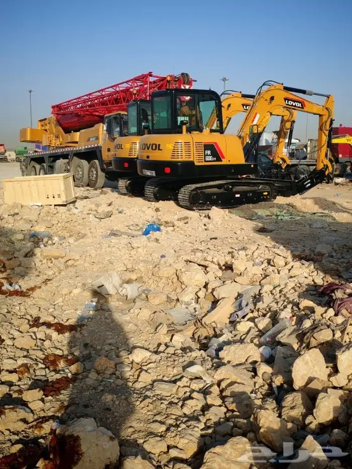 رافعات شوكيه ومقصيه ويدويه كرنات سطحات تور لايت 6