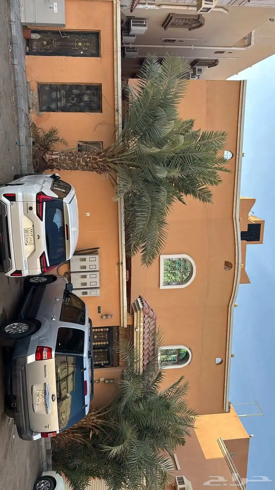 فيلا بنظام عمارة شقق 8
