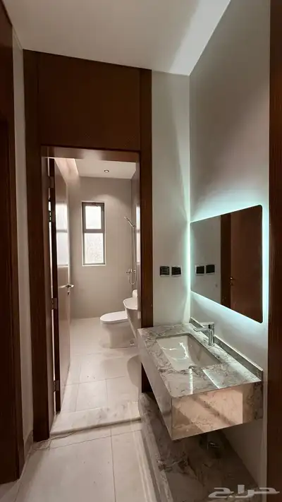 شقة للايجار مكونه من 5 غرف حي الريان جديده 2