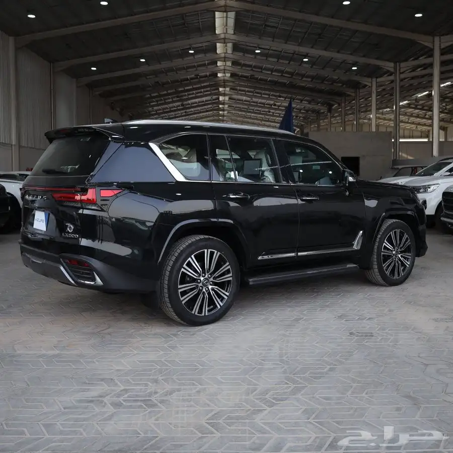 لكزس LX600 BB الساير أوف وايت 2025 1