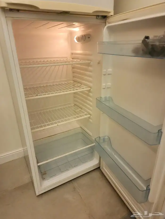 ثلاجه للبيع 1