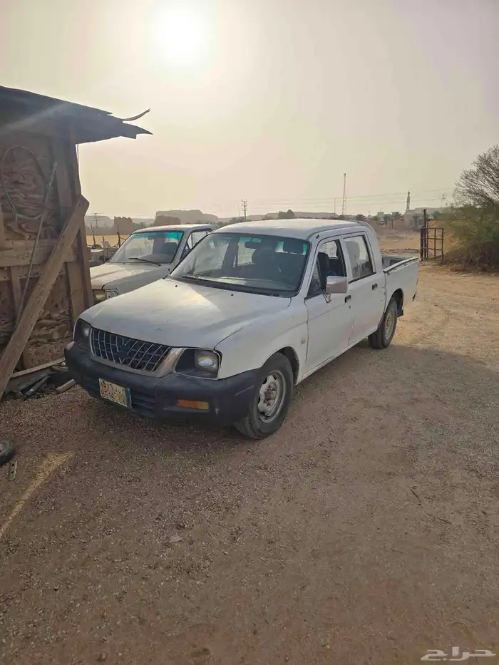 متسوبيشي عادي غمارين 2002 نظيف وحلو السعر 12000 منقول 0