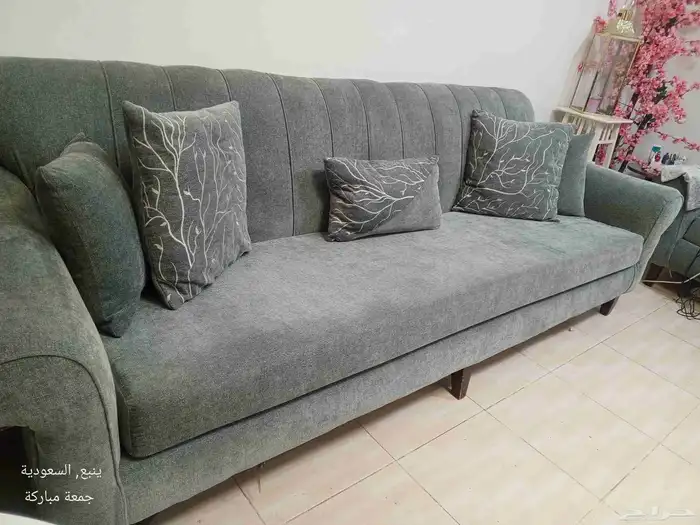 كنب صوفا 3 حبات مقاس كبير كل صوفا تتسع ل 4 افراد 0