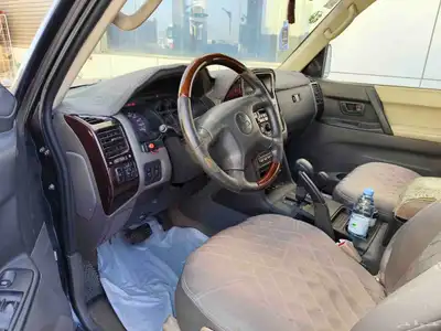 ميتسوبيشي باجيرو فل كامل للبيع 2002 2