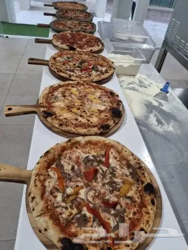 مطلوب شريك في مطعم السويد الغربي عريجه بجوار محطه المترو 6