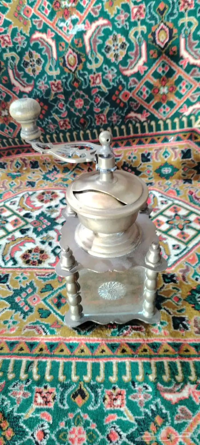مطحنه قهوه صناعه اروبيه قديمة من نحاس 4