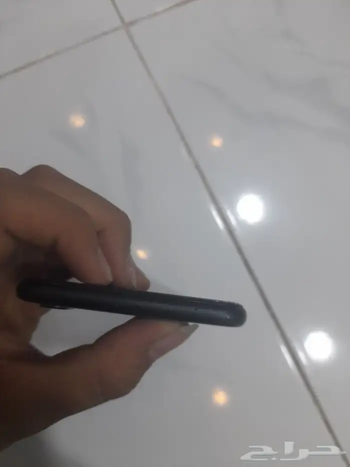 جوال هواوي للبيع 120 قيقا الشاشه مكسوره اللون الأسود 2