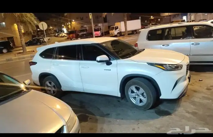 English (Short Version) Toyota Highlander 2021 Hybrid 1
