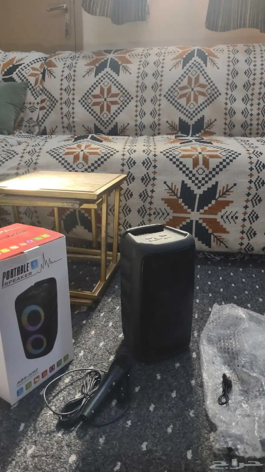 مكبرة صوت وسماعه مع مايكرفون جديدة بكرتونها 2