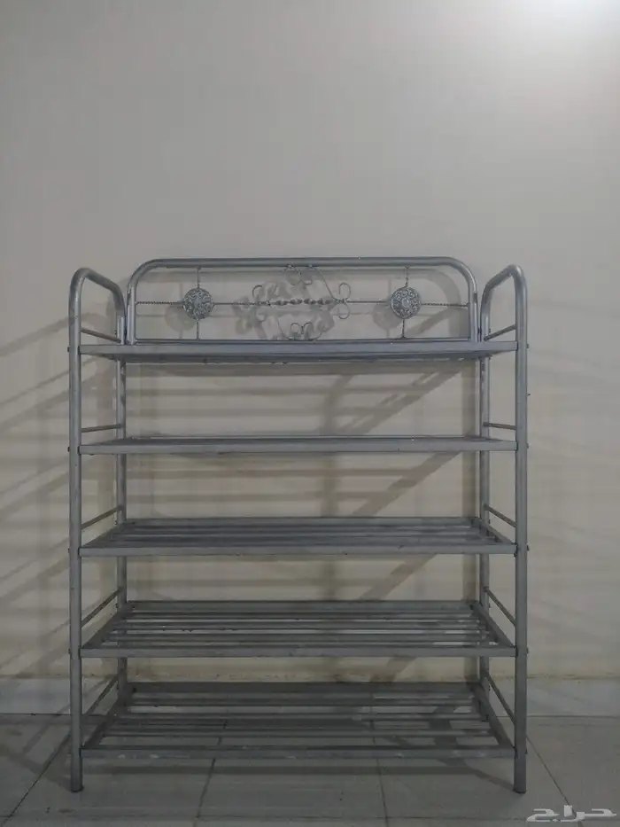 جزامه او حامل احذيه و انتو بكرامه جديده شريتها وما استعملعها 0