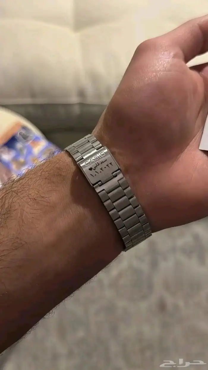 ساعة رجاليه أو نسائيه مع خاصيه نحت اسم أو عباره 1