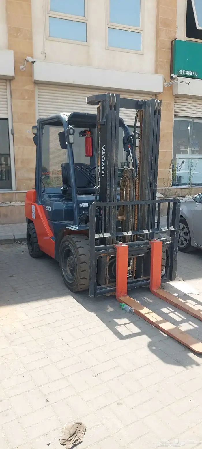 رافعة فوركلفت للايجار رافعه شوكيه 3
