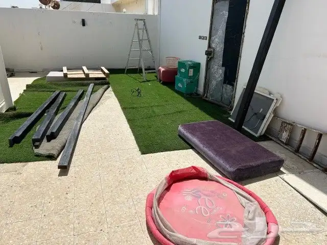 تفصيل مظله و كراسي و بديل خشب و عشب صناعي كل 26