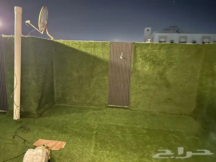 تفصيل مظله و كراسي و بديل خشب و عشب صناعي كل 12