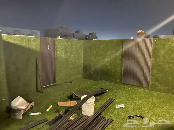 تفصيل مظله و كراسي و بديل خشب و عشب صناعي كل 7