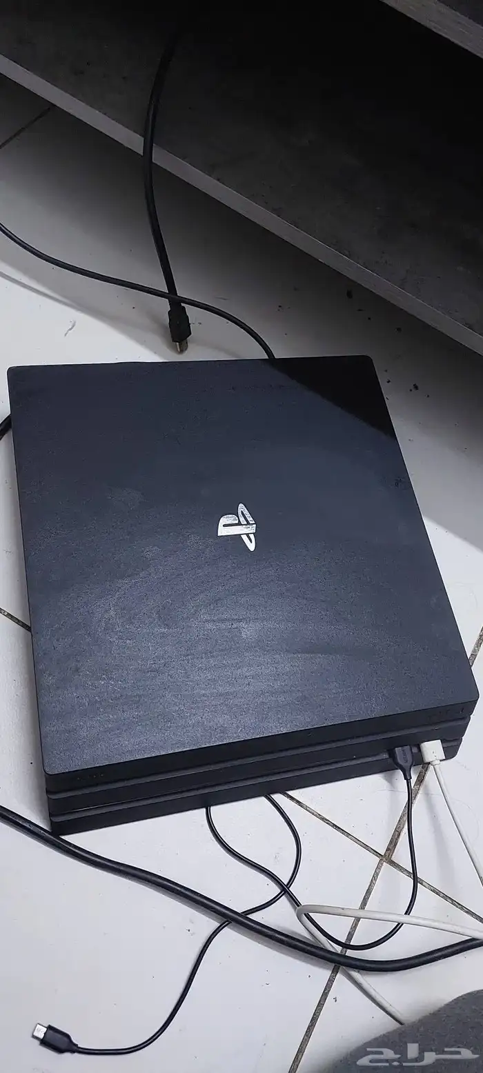 للبيع بلايستيشن 4 برو مستعمل 0