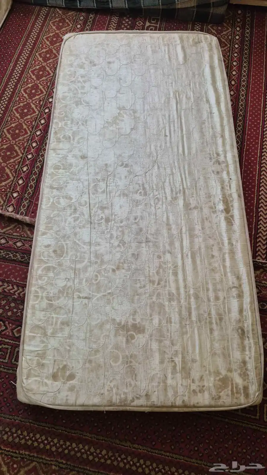 مراتب للبيع   اثنين مراتب طبيه  اثنين سوسته و واحد صغير 3