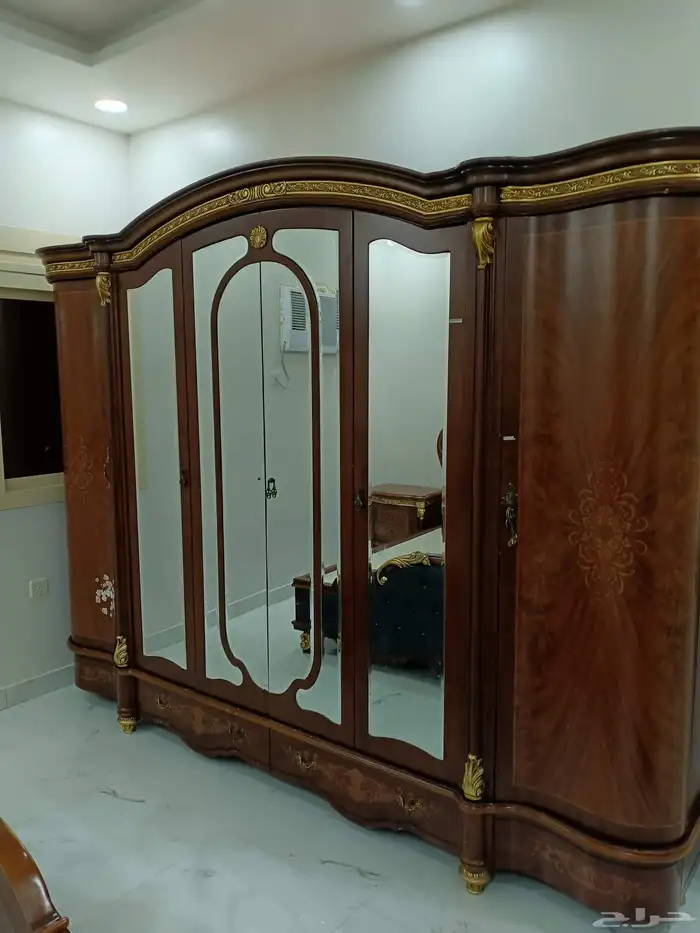 نجار غرف نوم معلم مطابخ ستائر فك ونقل وتركيب 0
