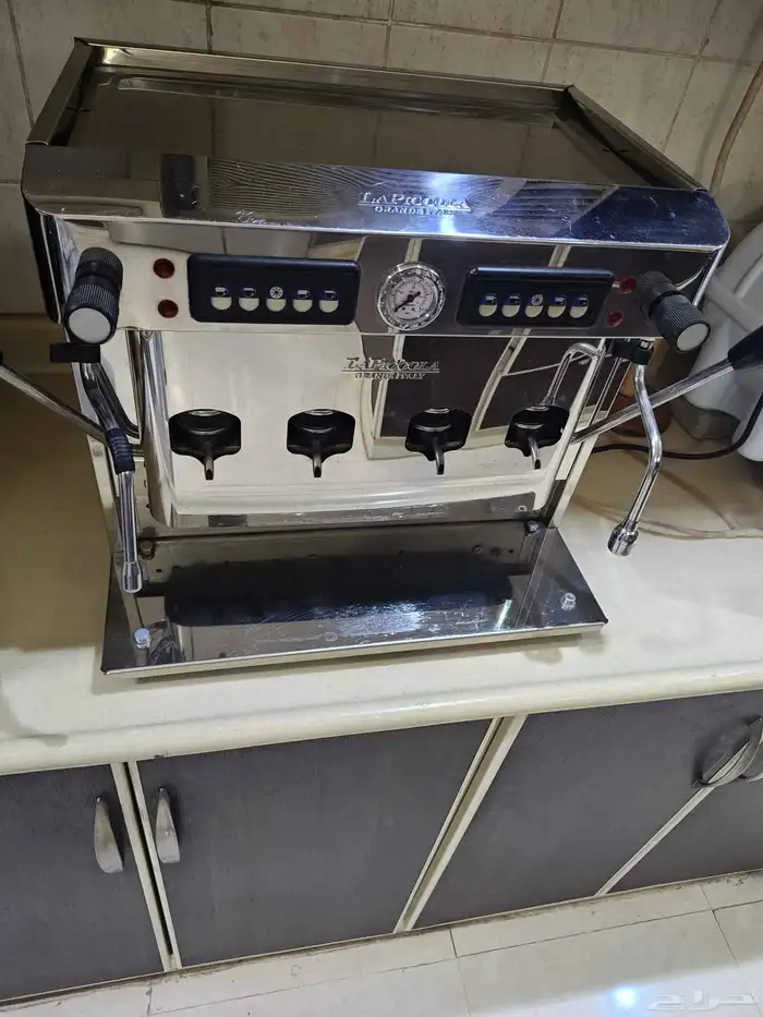 مكينة قهوة ايطالية 2