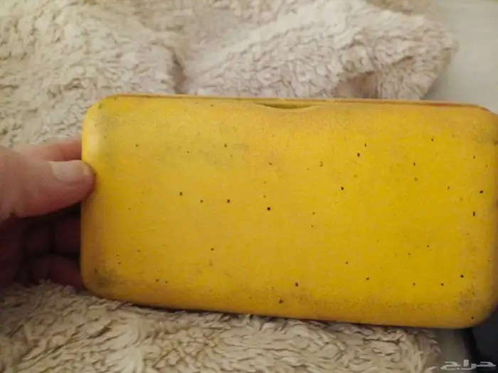 نظارة سناب شات اول اصدار مشكلتها سلك الشاحن 1