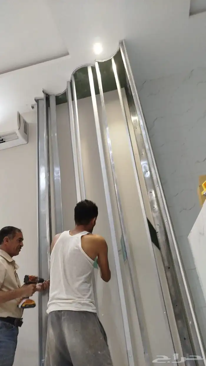 تصميم مع التنفيذ مع الإشراف 1