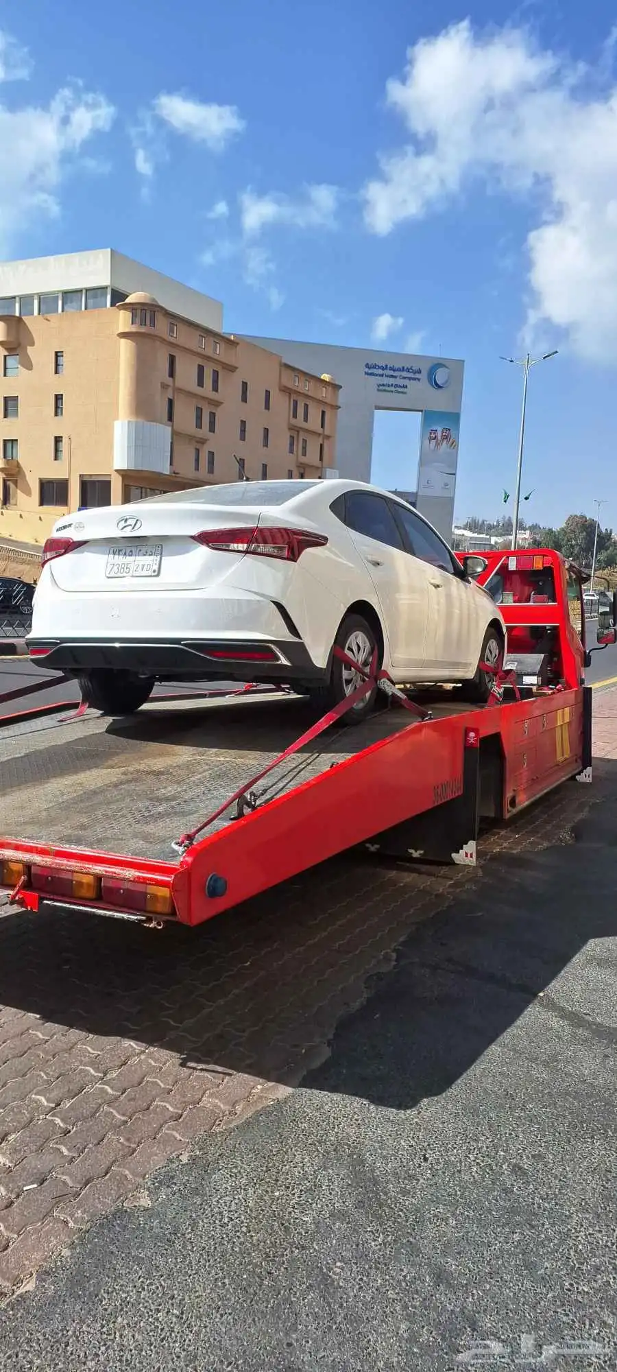 سطحة لنقل السيارات المتعطله والمصدومه والتقديرات 2