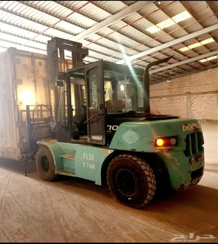 Caesar Lift  Man Lift and Forklift for rent 3