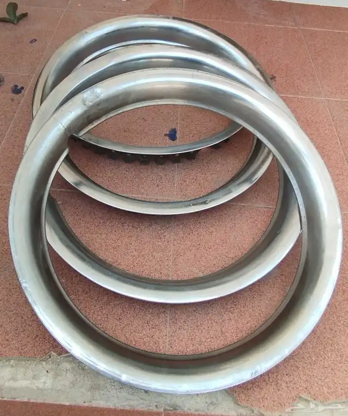 لجميع السيارات طيس وشعارات 48