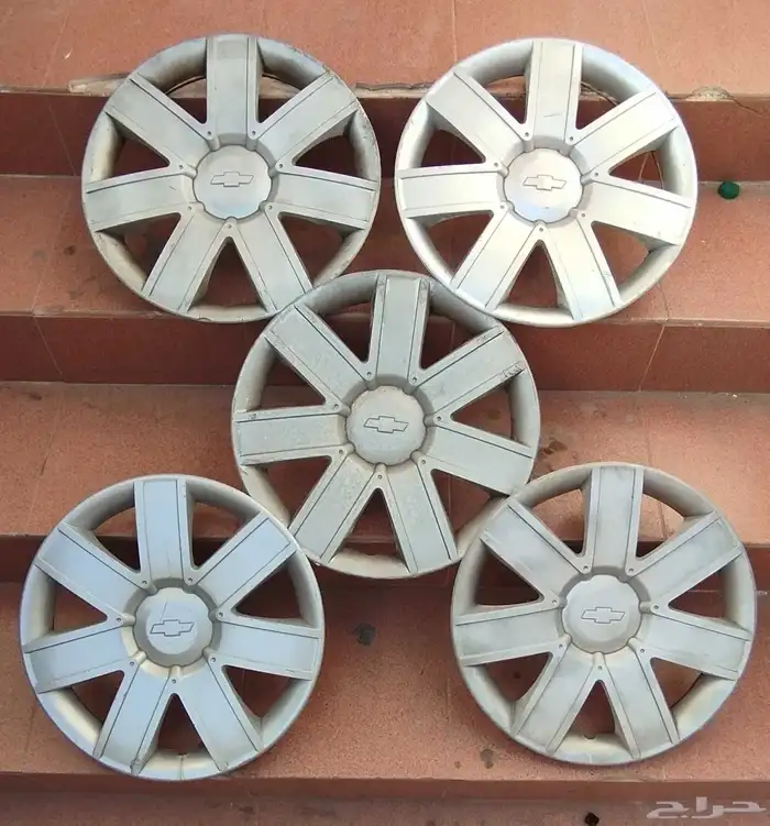 لجميع السيارات طيس وشعارات 47