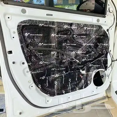 تركيب عازل صوت لبيبان السياره مع تركيب سماعات جي بي 6