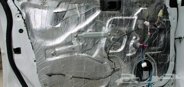 تركيب عازل صوت لبيبان السياره مع تركيب سماعات جي بي 3