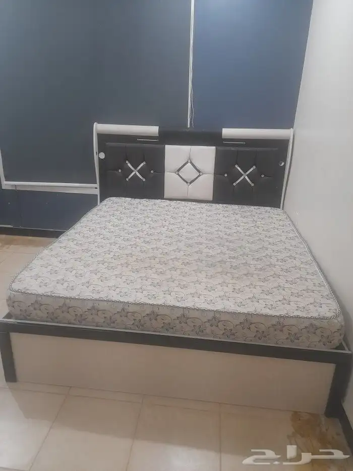 شاشة LG _سرير كبير _مرتبه كبيرة 0