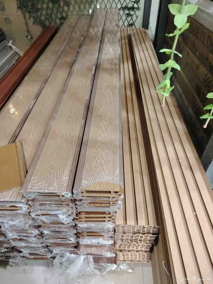 توريد وزراعة النخيل والاشجار والزهور والثيل الطبيعي 0