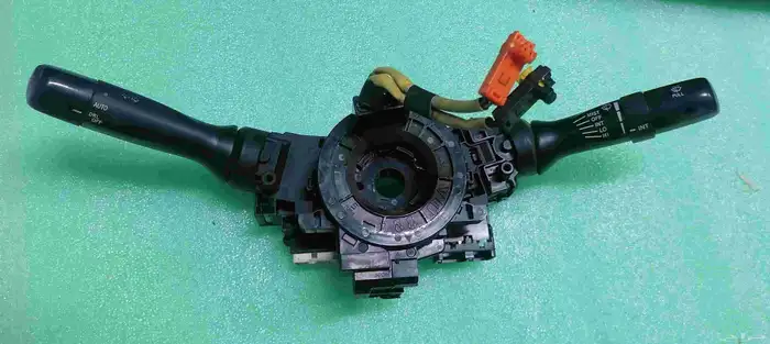 طقم كباسات النور والمساحات اصلي مستورد كامري 2007 إلى 2011 0