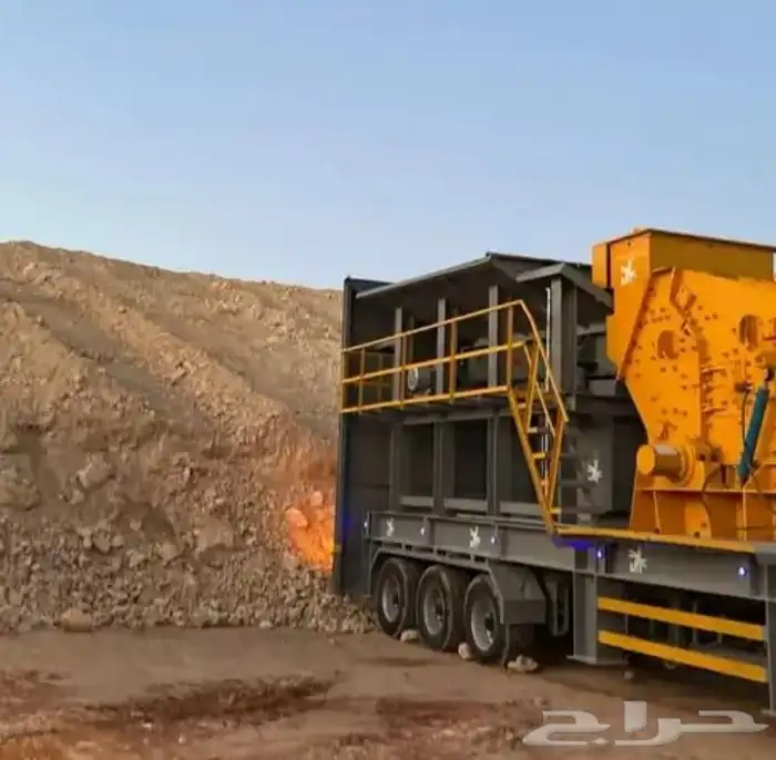 يوجد كسارات وبوكلينات جاهزه للشغل بالمتر والقطوعه 1
