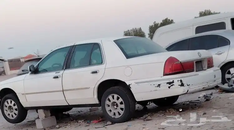 فورد ماركيز 1999 بيع قطع غيار داخليه مكينه قير محركات تشليح 3