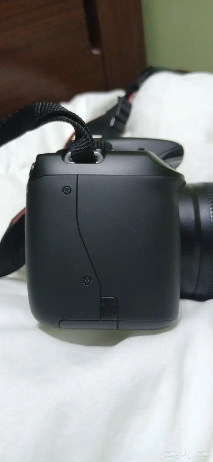 للبيع كانون d1100 شبه جديد 2