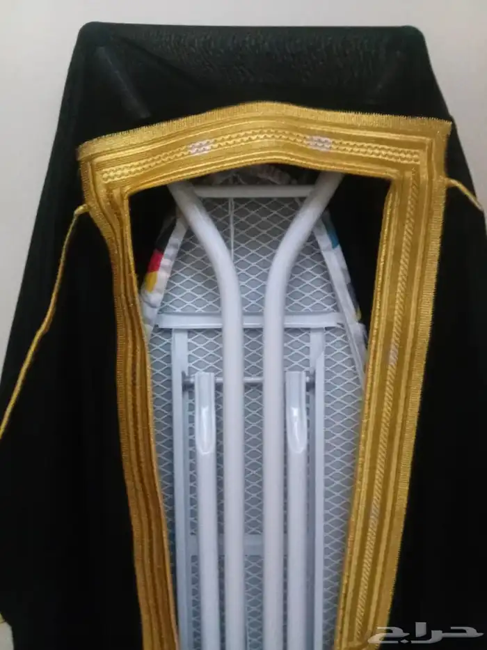 بشت للبيع في الرياض مشلح للبيع بشت استخدام مرة وحدة لبسته وق 4