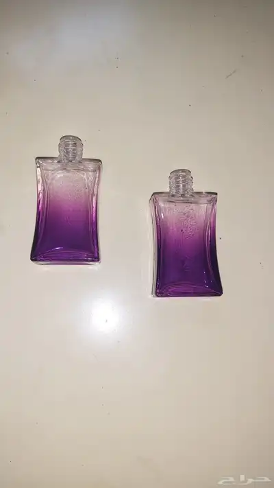 زجاجات عطر بانواع والوان مختلفة يوجد كميات 4