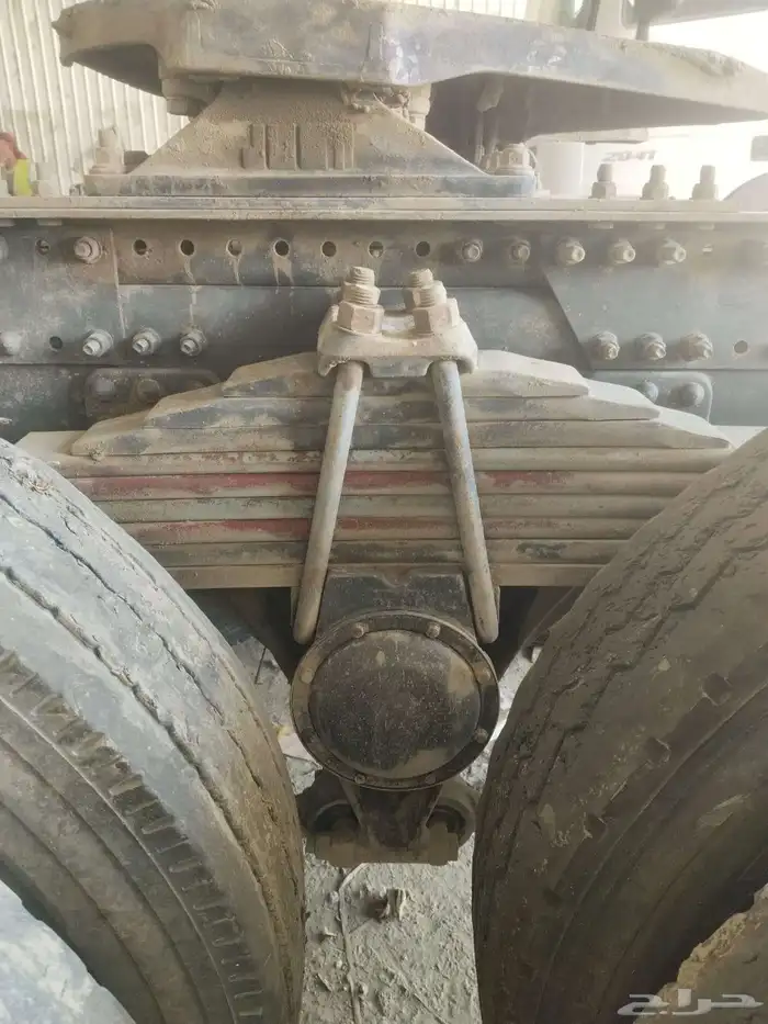 للبيع راس تريلا فولفو زاهد 2005 4