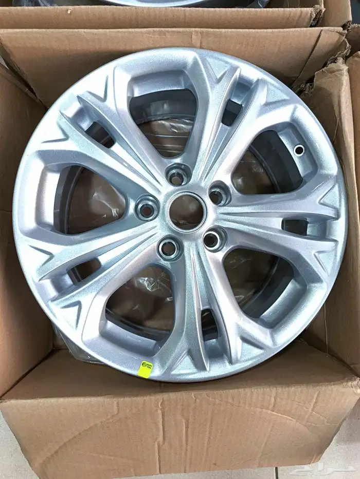 جنوط فورد فيوجن اصلي جديد 2012. مقاس 17 1