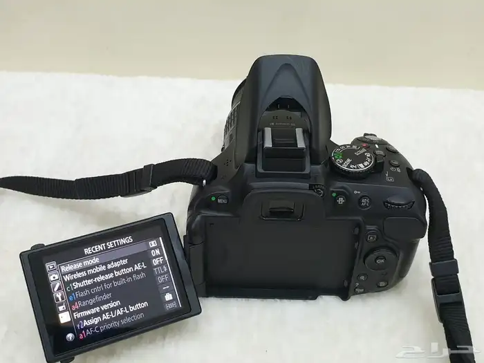 كاميرا نيكون D5200 مع و واي فاي 5