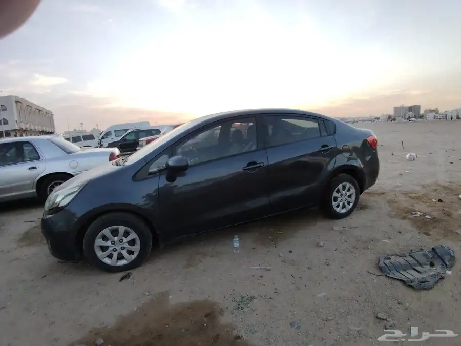 سياره للبيع كيا ريو موديل 2014 تماتيك قزاز كهرباء مكيف مجدد 3