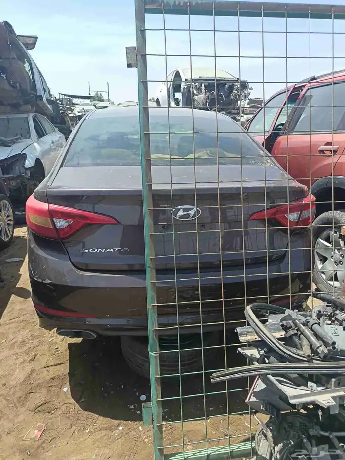 يوجد لدينا قطع غيار السيارات هونداي 0