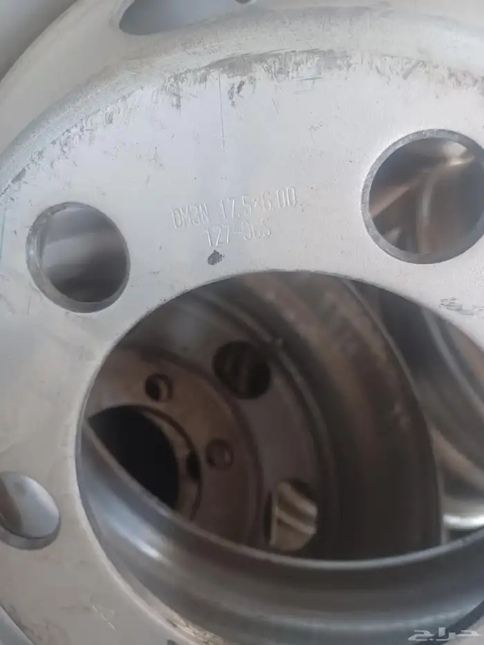 جنوط 17 ونص 6 مسمار أصلي وكاله 2