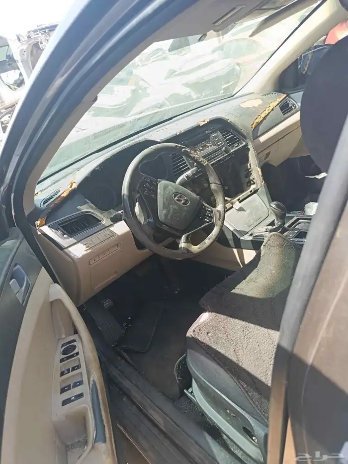 يوجد لدينا قطع غيار السيارات هونداي 3