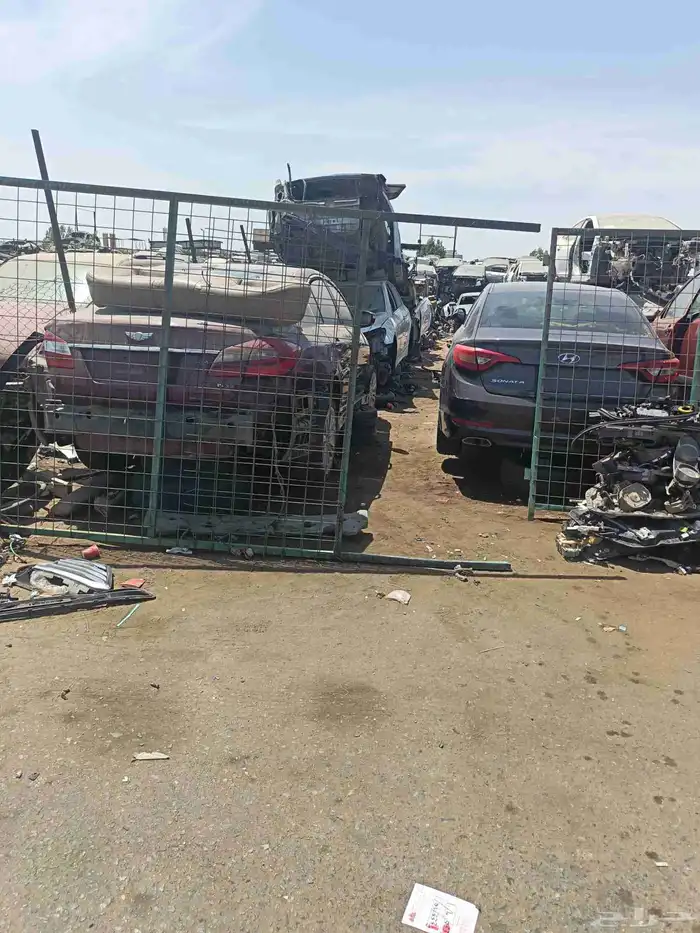 يوجد لدينا قطع غيار السيارات هونداي 2