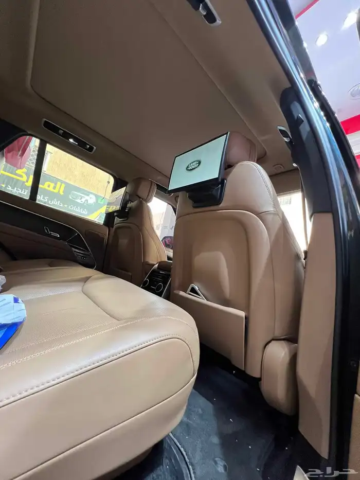 شاشات خلفيه رنج روفر فوج 2024 9